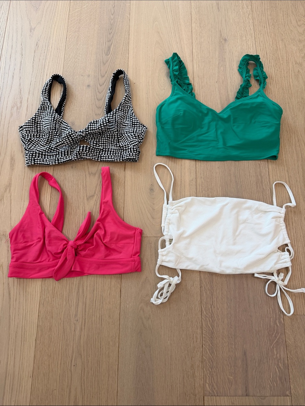 Bundle of Four Aerie Women’s Swim Tops Size Medium